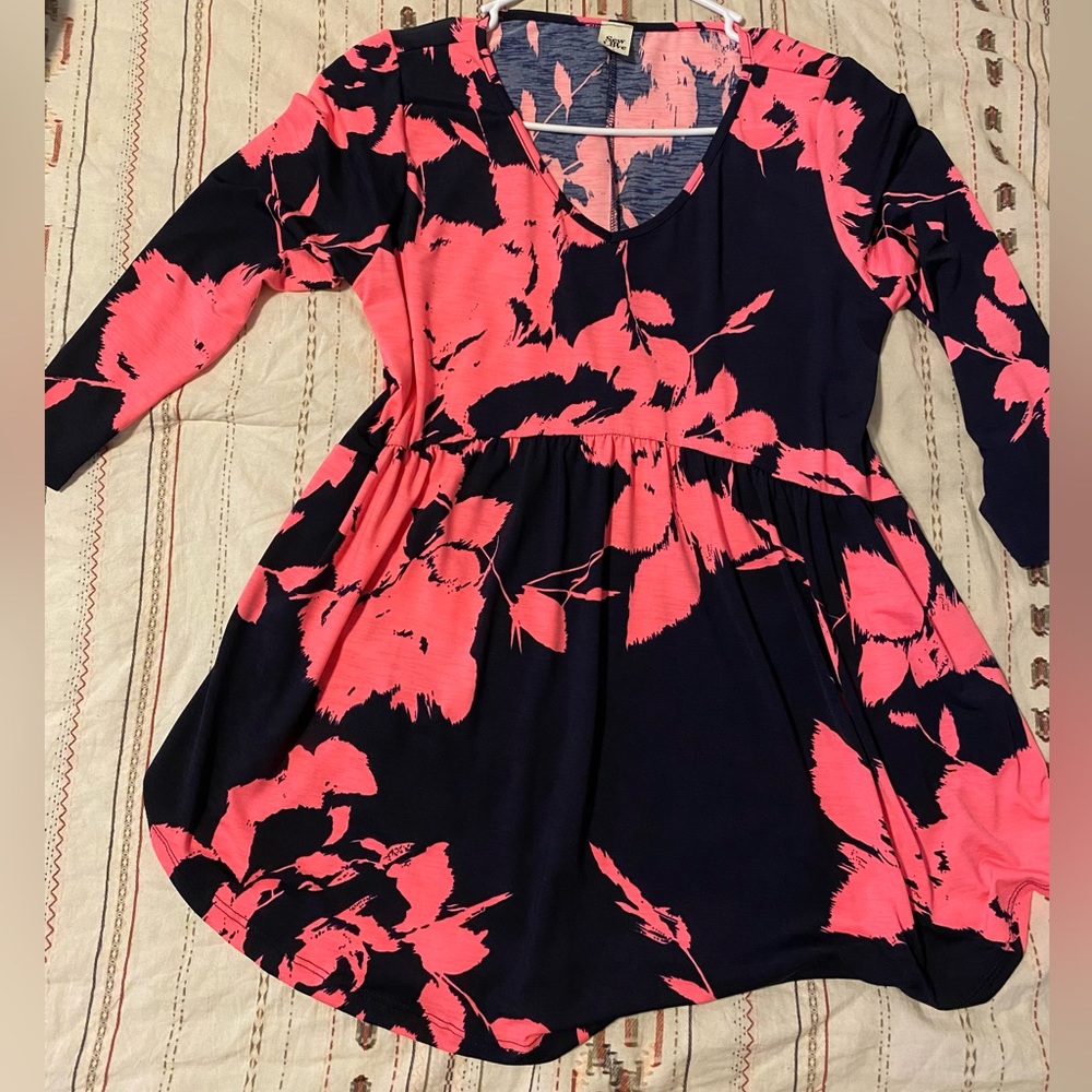 Boutique long sleeve shirt never worn